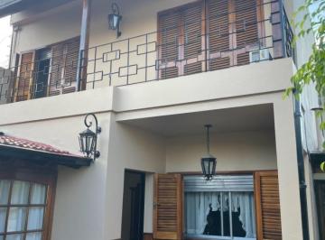 PH · 70m² · 3 Ambientes · Casa Tipo PH en Venta en Merlo Centro
