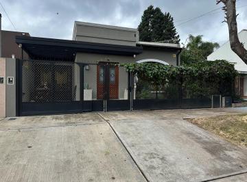 Casa · 322m² · 4 Ambientes · 3 Cocheras · Casa en Venta - San Antonio de Padua