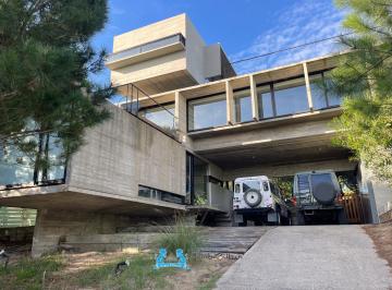 Casa de 5 ambientes, Costa Esmeralda · Venta Casa Costa Esmeralda Hormigon Visto Amoblada