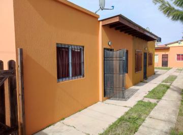 Casa · 45m² · 3 Ambientes · 1 Cochera · Casa en Venta - 2 Dorm. 1 Baño - 70 m² - Mar del Tuyu
