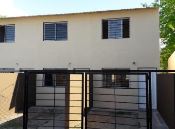 Casa · 211m² · 10 Ambientes · 4 Cocheras · Casa en Venta - 9 Dorm. 4 Baños - Cochera - 601 m² - Zarate
