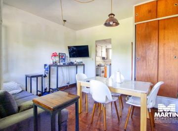PH · 50m² · 2 Ambientes · PH en Venta en Dos Plantas, 2 Amb con Balcón - Martinez