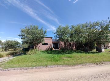 Casa · 297m² · 5 Ambientes · 1 Cochera · Casa en Valle del Golf