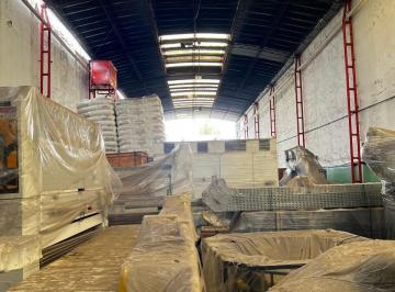 Bodega-Galpón , La Matanza · Galpón en Alquiler 1113 m² - Oficinas Privadas, Baños con Duchas [damas - Caballero