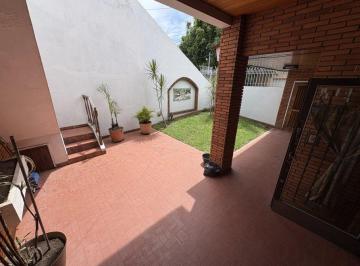 Casa de 5 ambientes, Lanús · Casa en Esquina!