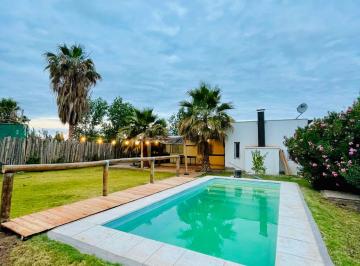Casa de 3 ambientes, El Borbollón · Casa con Pileta.
