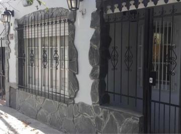Casa · 120m² · 5 Ambientes · 2 Cocheras · Casa en Venta - 3 Dorm. 2 Baños - Cocheras - 128 m² - Necochea