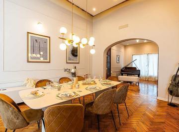 Imagen 1 - Casa de 4 Dormitorios con patio, pileta y terraza en Viamonte y Corrientes. ¡Ideal para disfrutar! - · Casa de 4 Dorm. con Patio, Pileta y Terraza en Viamonte y Corrientes. ¡Ideal Para Disfrutar!