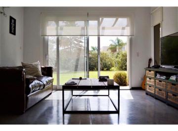 Casa · 185m² · 5 Ambientes · 2 Cocheras · Av Fuerza Aerea 4204