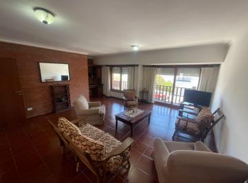 Casa de 4 ambientes, Miramar · Duplex en Venta Zona 3 Miramar