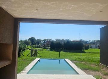 Casa · 194m² · 5 Ambientes · 4 Cocheras · Casa en Venta en Pilar del Este Santa Elena 5 Ambientes