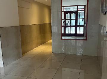 Entrada al edificio · Depto Al Frente, en Alquiler de 24 Meses con Aumento Trimestral.