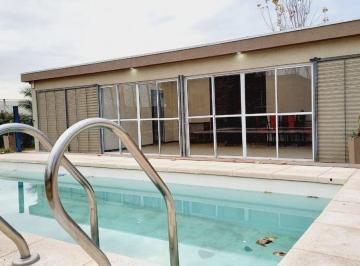 Casa · 50m² · 3 Ambientes · 3 Cocheras · Casa en Venta en Corralitos