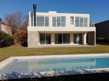 Casa · 312m² · 7 Ambientes · 3 Cocheras · A Estrenar, Barrio Las Lomas, Haras Santa María