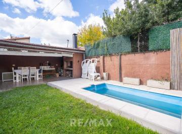 Casa · 118m² · 3 Ambientes · 1 Cochera · Venta Casa 3amb Condominio Pileta Ituz Apto Cred