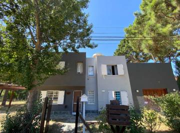 Casa · 120m² · 5 Ambientes · 1 Cochera · Venta Casa Ostende 5 Ambientes