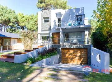 Casa · 306m² · 7 Ambientes · 2 Cocheras · Casa Venta Valeria del Mar Moderna Premium 4 Dorm