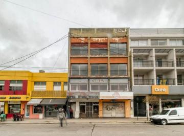 Departamento · 126m² · 3 Ambientes · Depto Piso a Reciclar con Terraza - Toma Permuta
