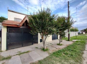 Casa · 155m² · 6 Ambientes · 2 Cocheras · Venta Casa 6 Ambientes Jose C Paz Cochera y Local