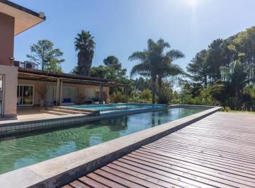 Departamento · 144m² · 4 Ambientes · 1 Cochera · Alquiler Apartamento 3 Dorm. Haras del Lago