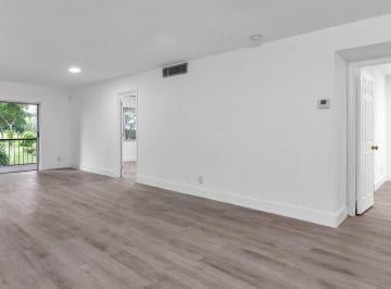 Departamento · 94m² · 3 Ambientes · 1 Cochera · Departamento en Venta - 2 Dorm. 2 Baños - 104 m² - Lauderhill, Florida, Usa