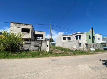 Casa · 202m² · 4 Ambientes · Casa en Venta - 3 Dorm. 3 Baños - 630 m² - Villa Parque Sicardi, La Plata