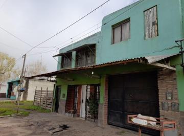 Casa · 150m² · 11 Ambientes · 1 Cochera · Casa en Venta - 4 Dorm. 3 Baños - 216 m² - Melchor Romero, La Plata