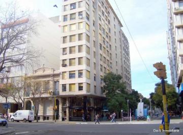 Oficina comercial · 120m² · 7 Ambientes · Oficina en Venta - Hall 6 Oficinas 2 Baños - 120 m² - Bahía Blanca