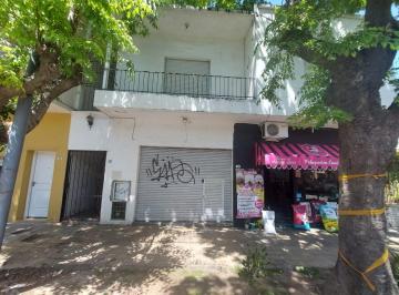 Departamento de 4 ambientes, Pilar · Venta Departamento Planta Alta + 2 Locales Comerciales, Pilar Centro
