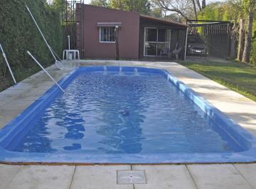 Quinta vacacional · 70m² · 3 Ambientes · 3 Cocheras · Venta de Casa en Moreno