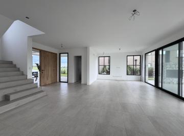 Casa · 222m² · 6 Ambientes · 2 Cocheras · Casa en Venta Puerto Nizuc