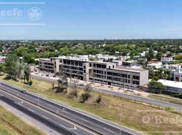 Local comercial · 55m² · 1 Ambiente · Local Comercial con Cochera - Paseo de Compras - Hudson - Zona Sur - Berazategui