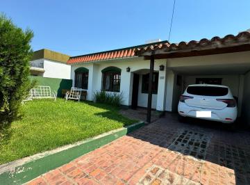 Casa · 75m² · 4 Ambientes · 1 Cochera · Venta Muy Linda Casa Bella Vista