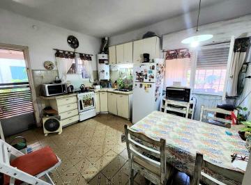 Casa · 158m² · 6 Ambientes · Casa Chalet en Venta en Virreyes, San Fernando, G. B. a. Zona Norte