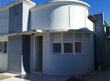 Casa · 95m² · 2 Dormitorios · Casa en Calle 2 Nº670 E/ 126 y 127