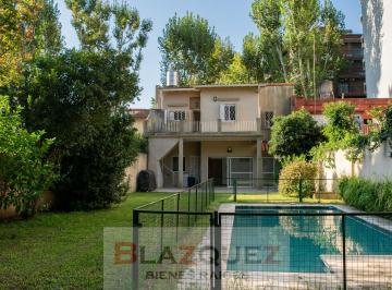 Casa de 5 ambientes, Vicente López · Amplia Casa en El Corazón de Vicente Lopez.