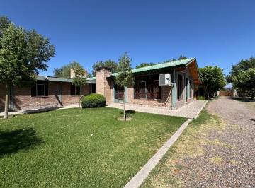 Casa · 380m² · 5 Ambientes · Casa en Guaymallén
