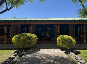 Casa · 380m² · 5 Ambientes · Casa en Guaymallén