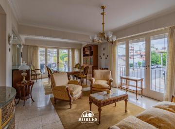 Departamento · 120m² · 4 Ambientes · 1 Cochera · Departamento Cuatro Ambientes en El Barrio Chauvin.