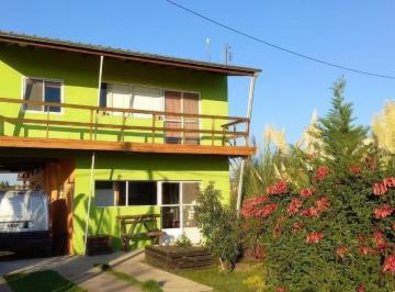 Casa · 113m² · 4 Ambientes · 2 Cocheras · Casa en Venta - 3 Dorm. 2 Baños - Cocheras - 300 m² - Domselaar, San Vicente