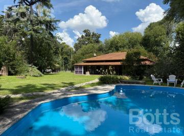 Casa · 315m² · 4 Ambientes · 3 Cocheras · Casa - Barrio Parque Leloir