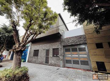 Casa · 300m² · 9 Ambientes · 2 Cocheras · Casa en Venta - 7 Dorm. 4 Baños - Cochera - 400 m² - La Plata