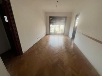 Departamento · 64m² · 3 Ambientes · Amplio y Luminoso 3 Ambientes con Balcon