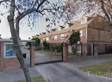 Departamento · 46m² · 2 Ambientes · 1 Cochera · Depto. en Venta en Carapachay, Dos Ambientes con Jardín y Cochera