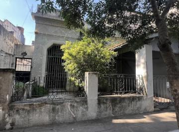 PH · 133m² · 6 Ambientes · 1 Cochera · PH en Venta en Belgrano Chico a Reciclar