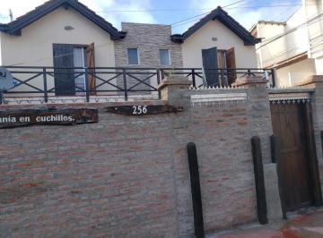 Casa · 136m² · 8 Ambientes · 2 Cocheras · Casa en Venta - 6 Dorm. 3 Baños - Cocheras - 208 m² - Mar del Tuyú