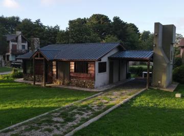 Casa · 68m² · 3 Ambientes · Cabaña en Acantilados