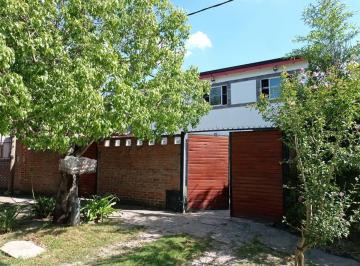 Casa · 208m² · 6 Ambientes · Casa en Venta - 5 Dorm. 2 Baños - 208 m² - Villa Elisa [financiado]
