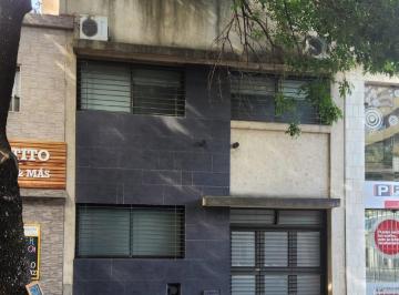 Casa de 6 ambientes, Rosario · Venta