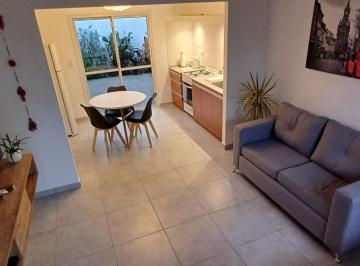 Casa · 50m² · 3 Ambientes · Casa en Venta PH Gonnet 2 Dorm. Impecable Reciclada